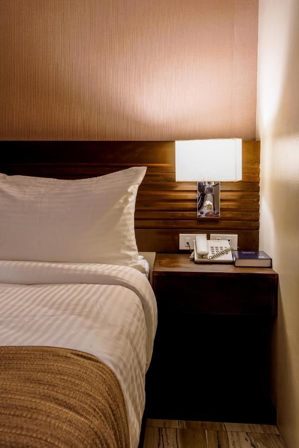 Hotel Areca ليغاسبي المظهر الخارجي الصورة